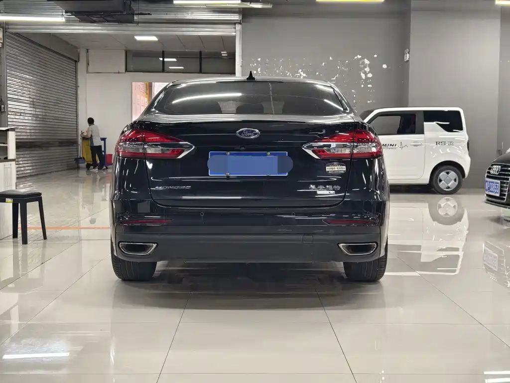 Ford Mondeo — миниатюра 6