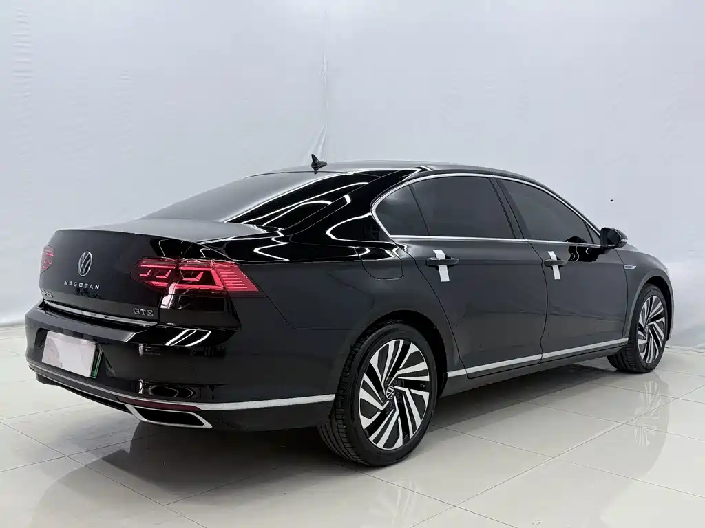 Volkswagen Magotan PHEV — миниатюра 11