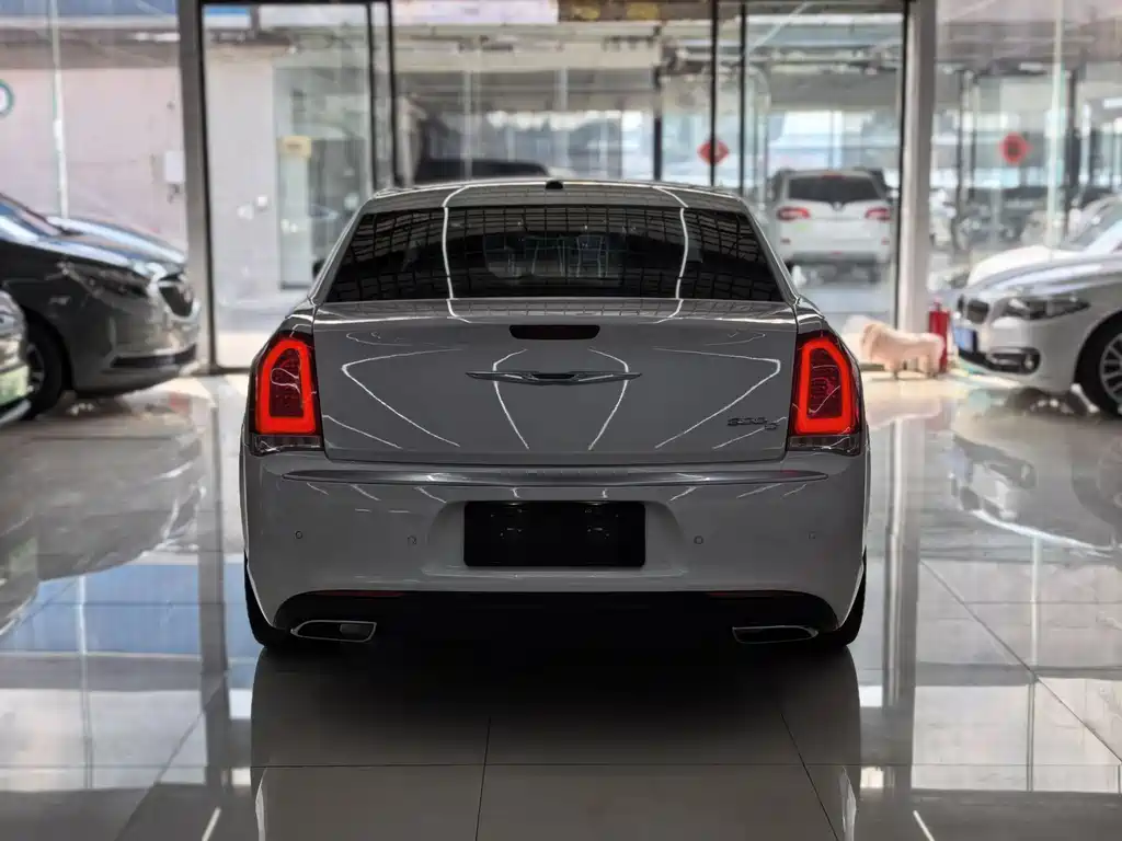 Chrysler 300C 2016 3.0L