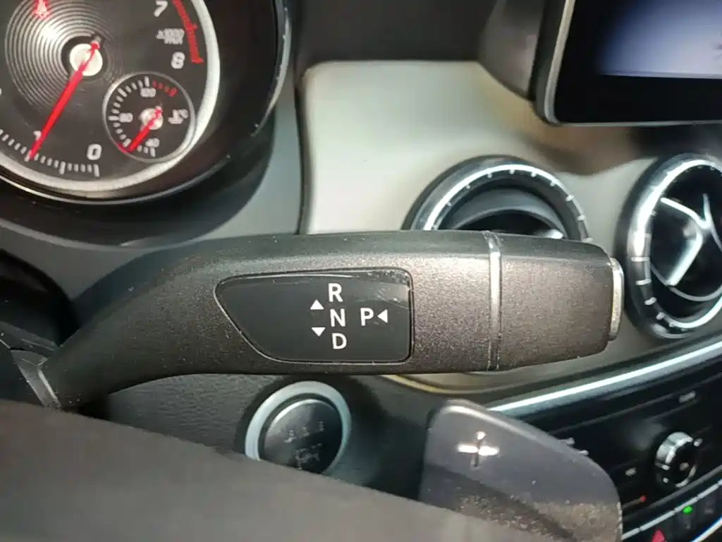Mercedes-Benz CLA (Import) — миниатюра 14