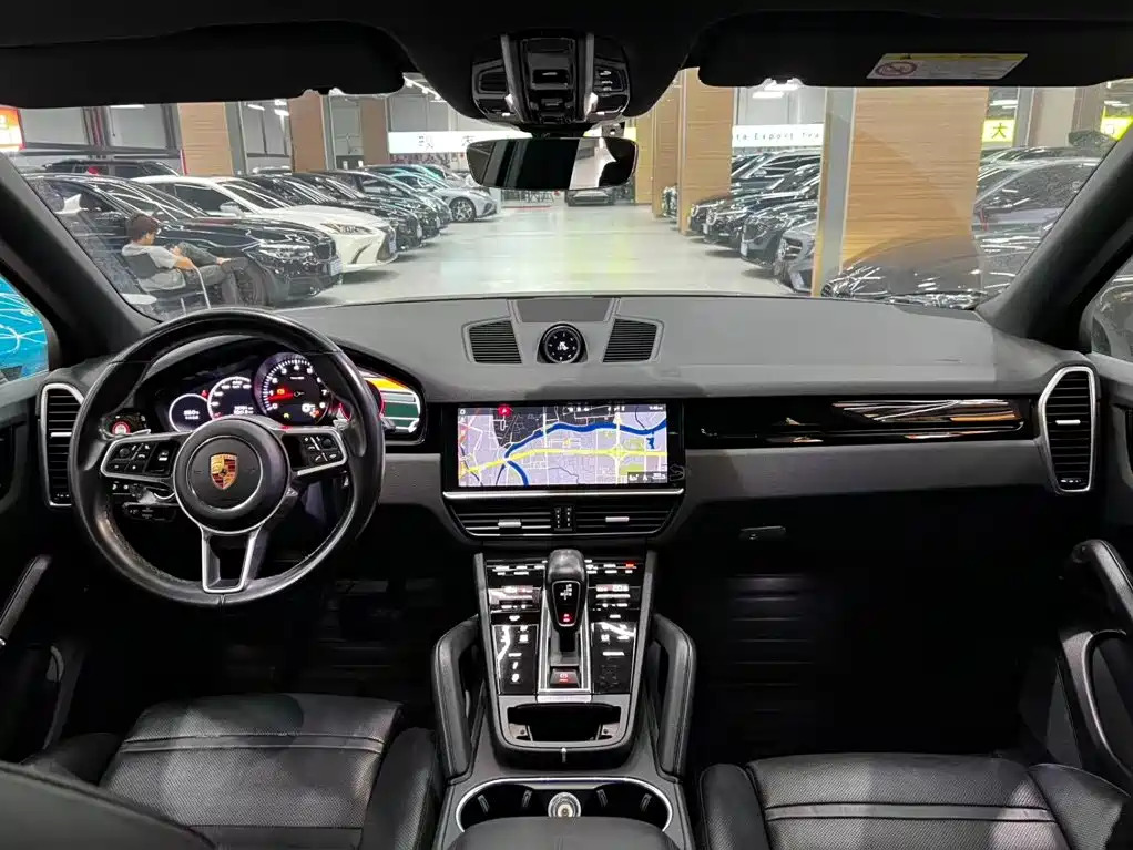 Porsche Cayenne — миниатюра 5