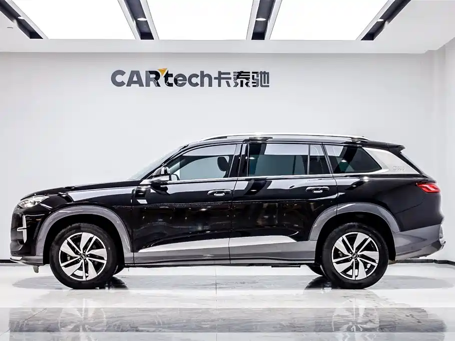 Audi Q6 2024 40 TFSI quattro 7 мест