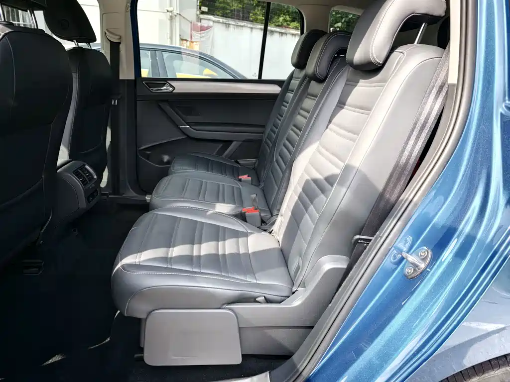Volkswagen Touran — миниатюра 18