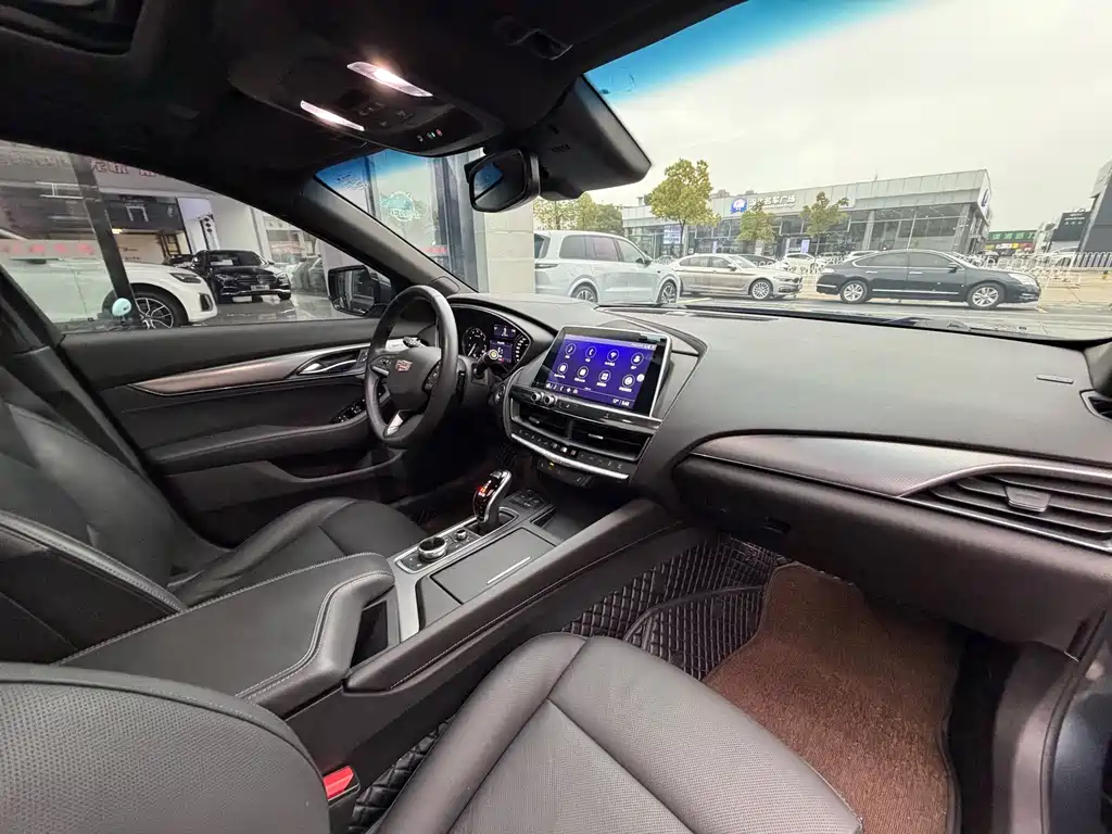 Cadillac CT5 — миниатюра 13