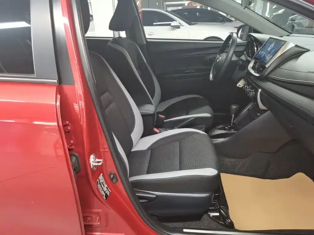 Toyota Yaris L — миниатюра 25