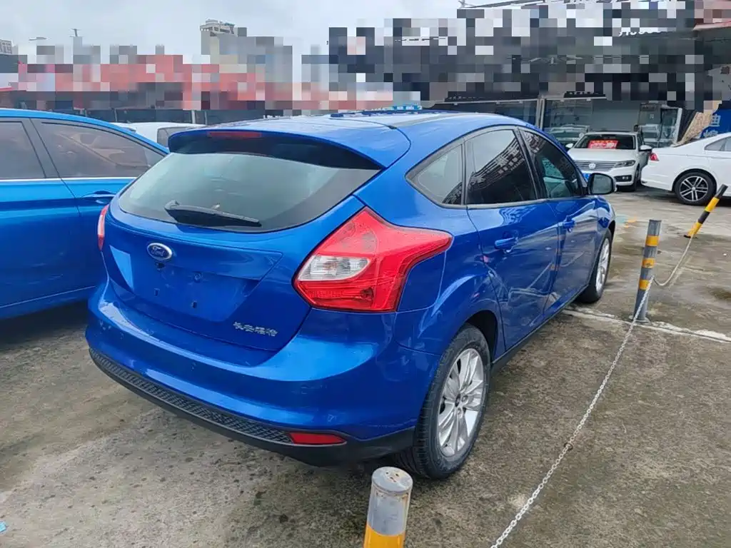 Ford Focus — миниатюра 7