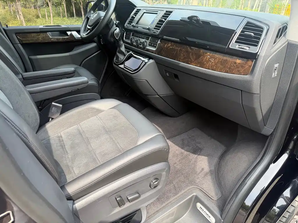 Volkswagen Multivan — миниатюра 15