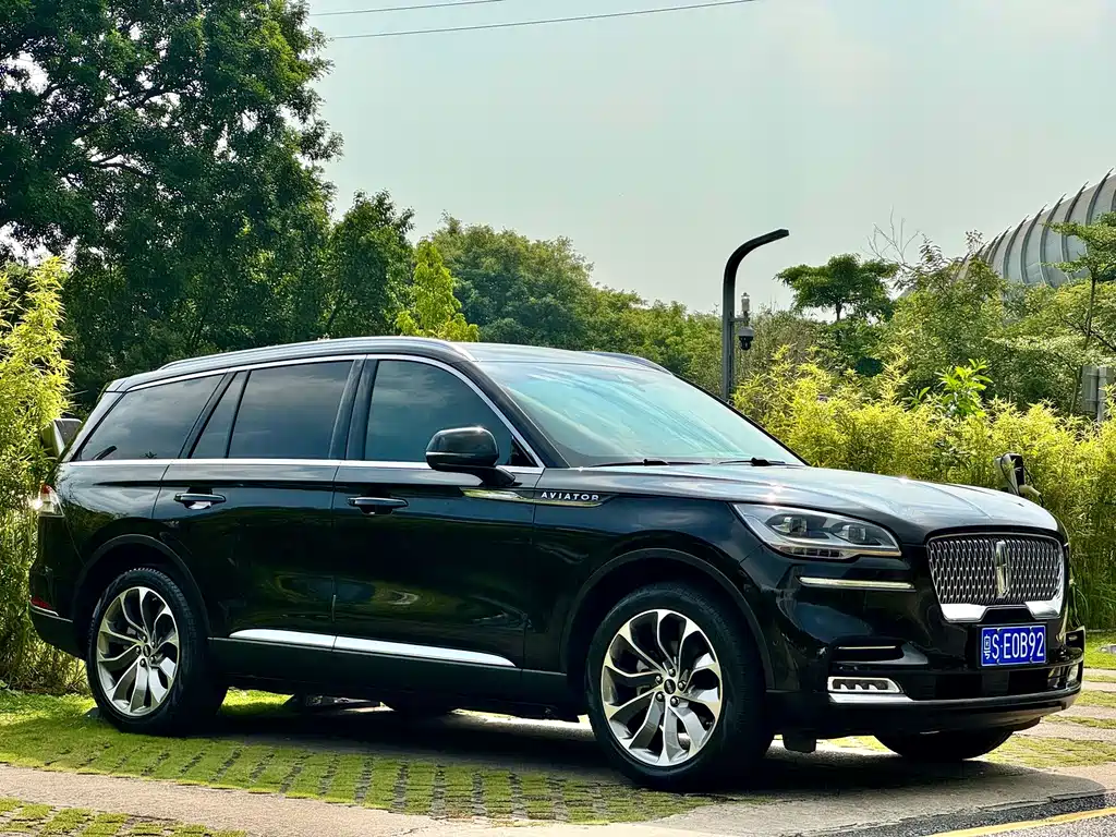 Lincoln Aviator — миниатюра 3