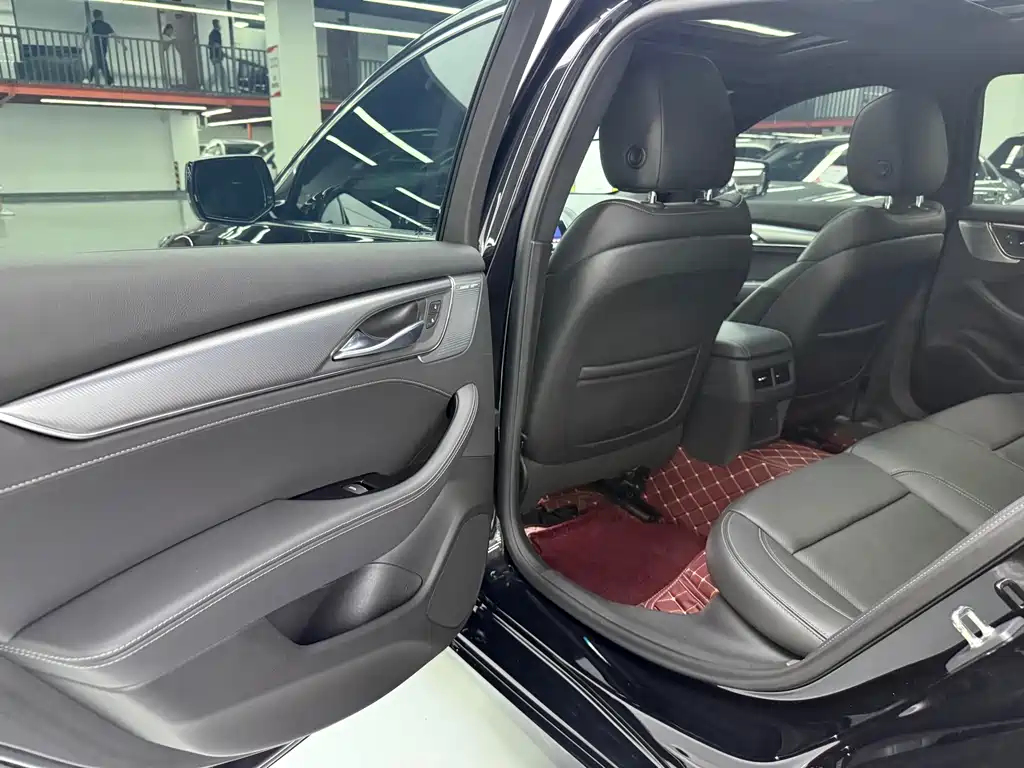 Cadillac CT5 — миниатюра 14