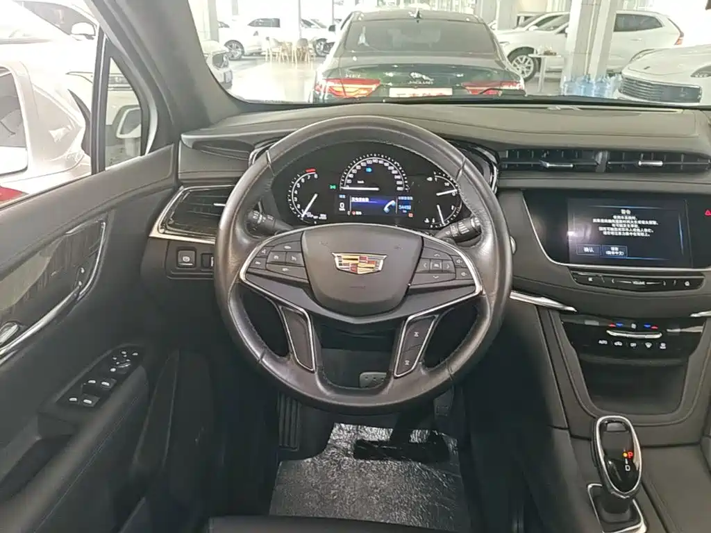 Cadillac XT5 — миниатюра 11