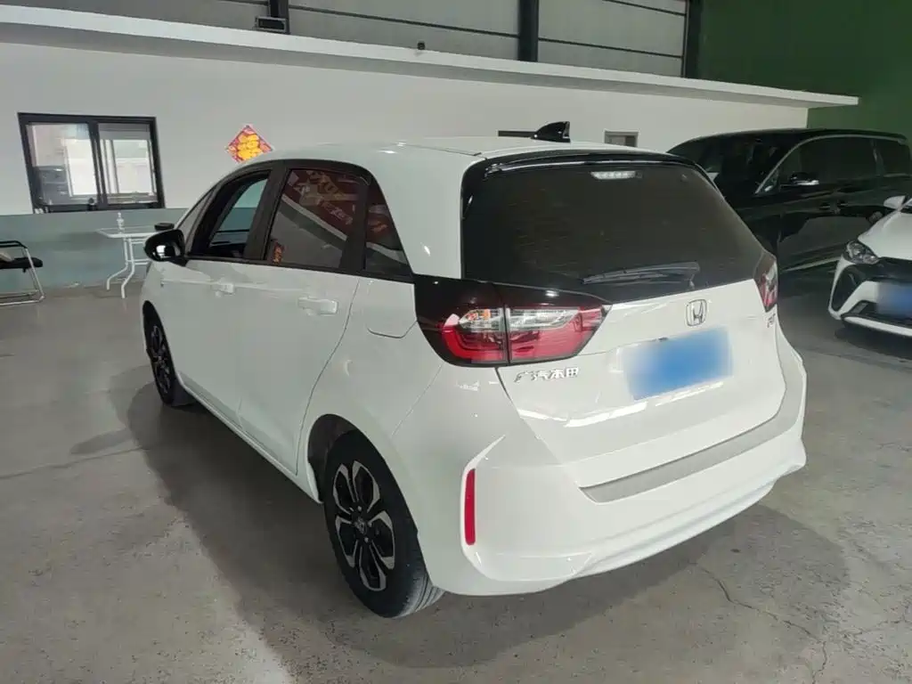 Honda Fit — миниатюра 5