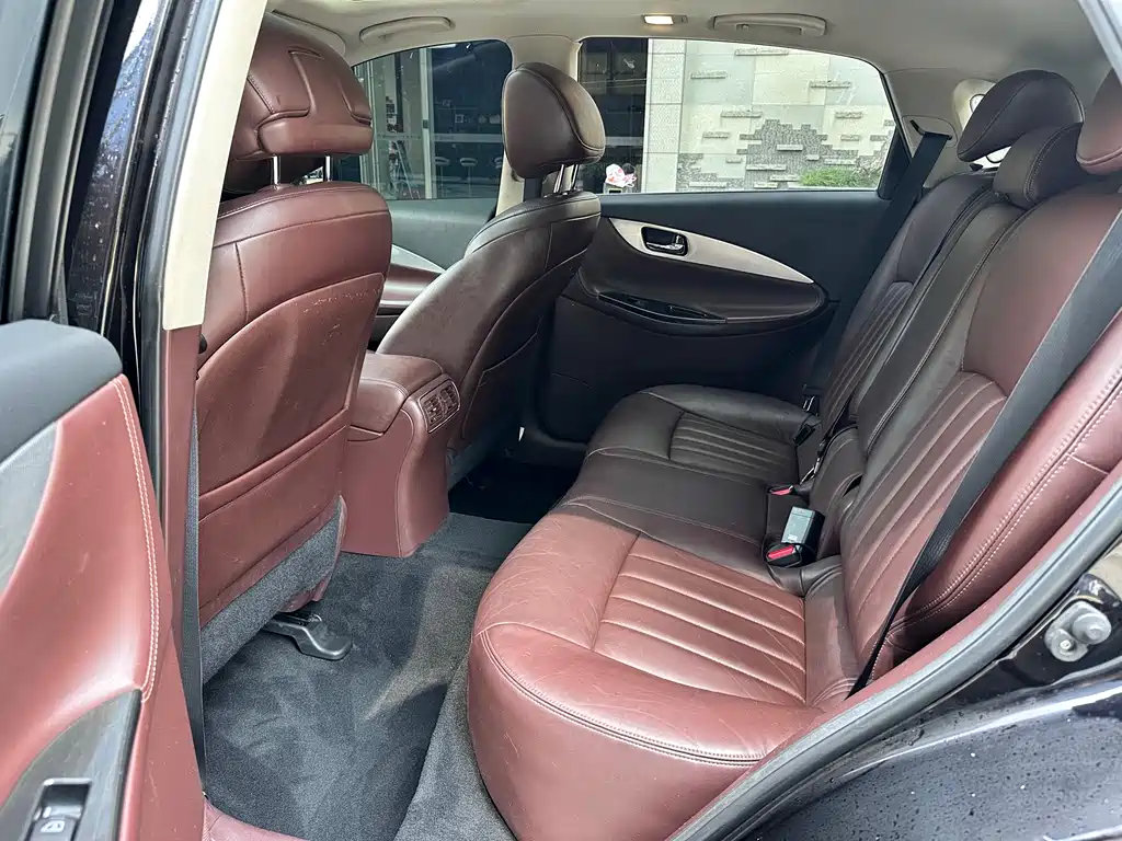 Infiniti QX50 2015 2.5L Enjoy