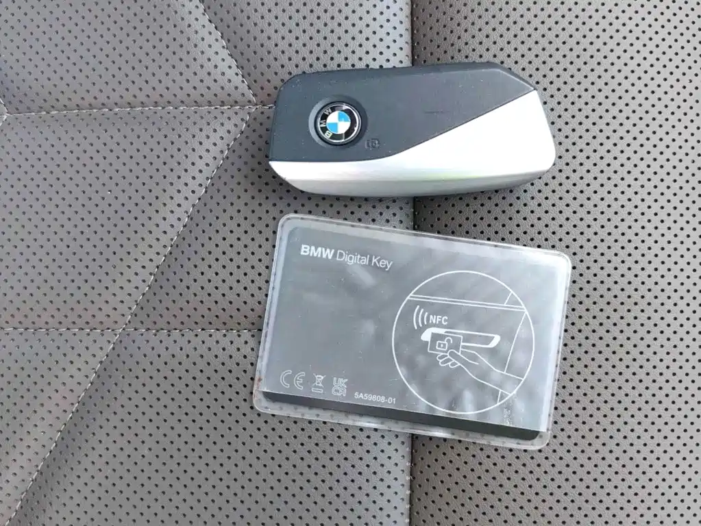 BMW i5 — миниатюра 14
