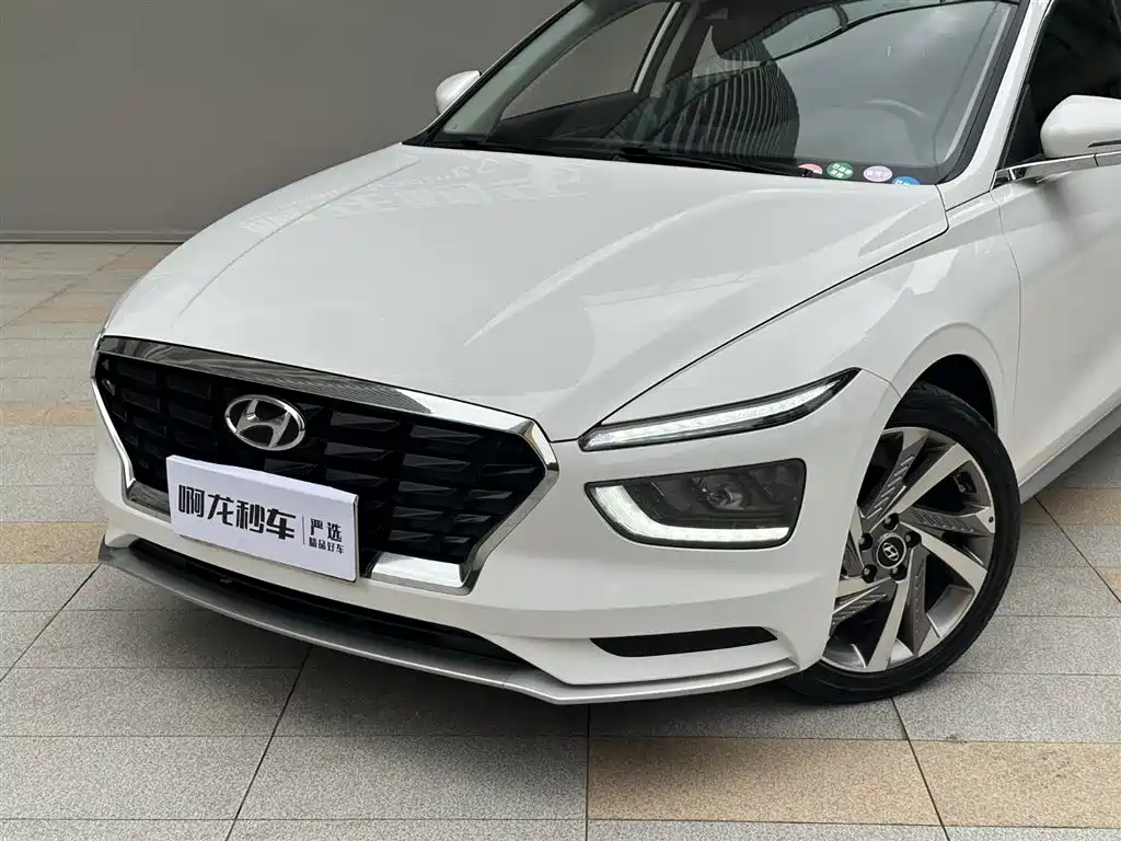 Hyundai Mistra 2021 1.8L CVT LUX Luxury