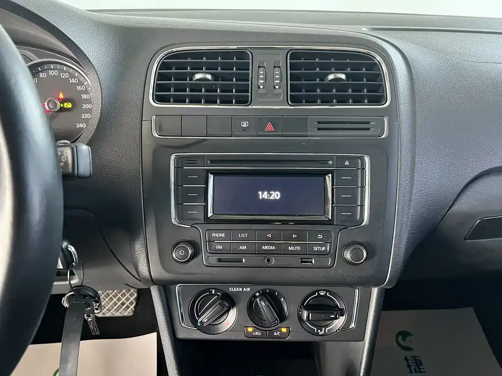 Volkswagen Polo — миниатюра 17