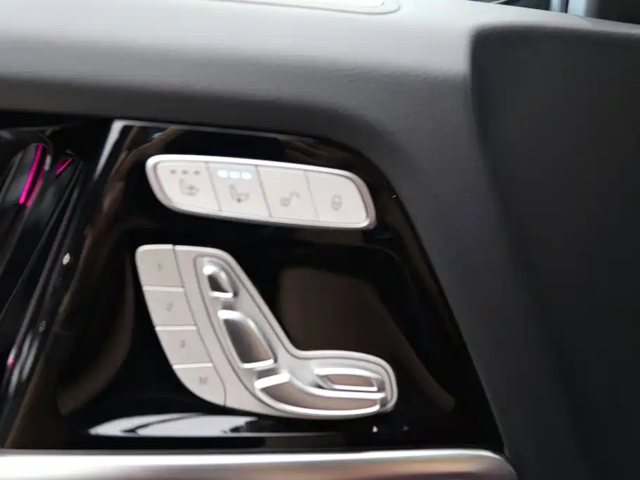 Mercedes-Benz G-Class — миниатюра 13