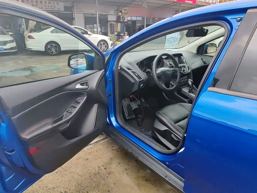 Ford Focus — миниатюра 16