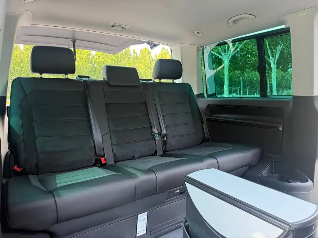 Volkswagen Multivan — миниатюра 17