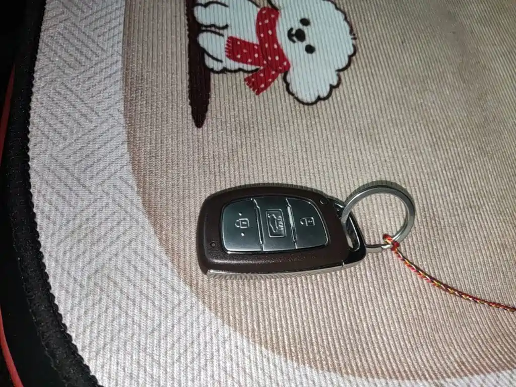 Hyundai Elantra — миниатюра 9