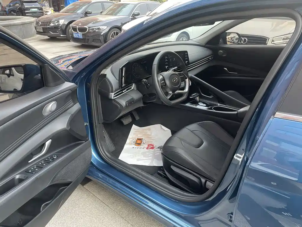 Hyundai Elantra — миниатюра 4