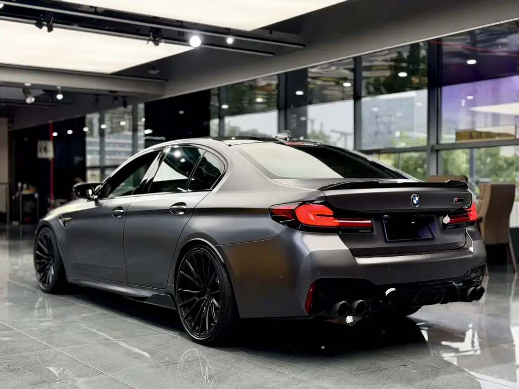 BMW M5 — миниатюра 6