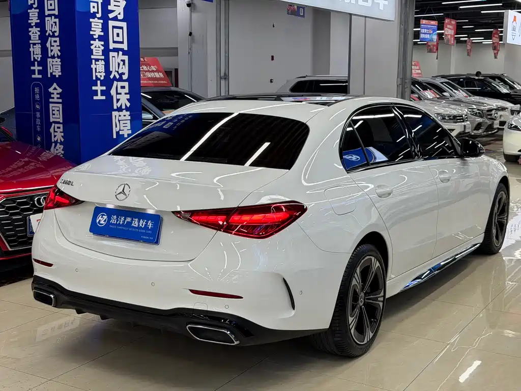 Mercedes-Benz C-Class — миниатюра 16