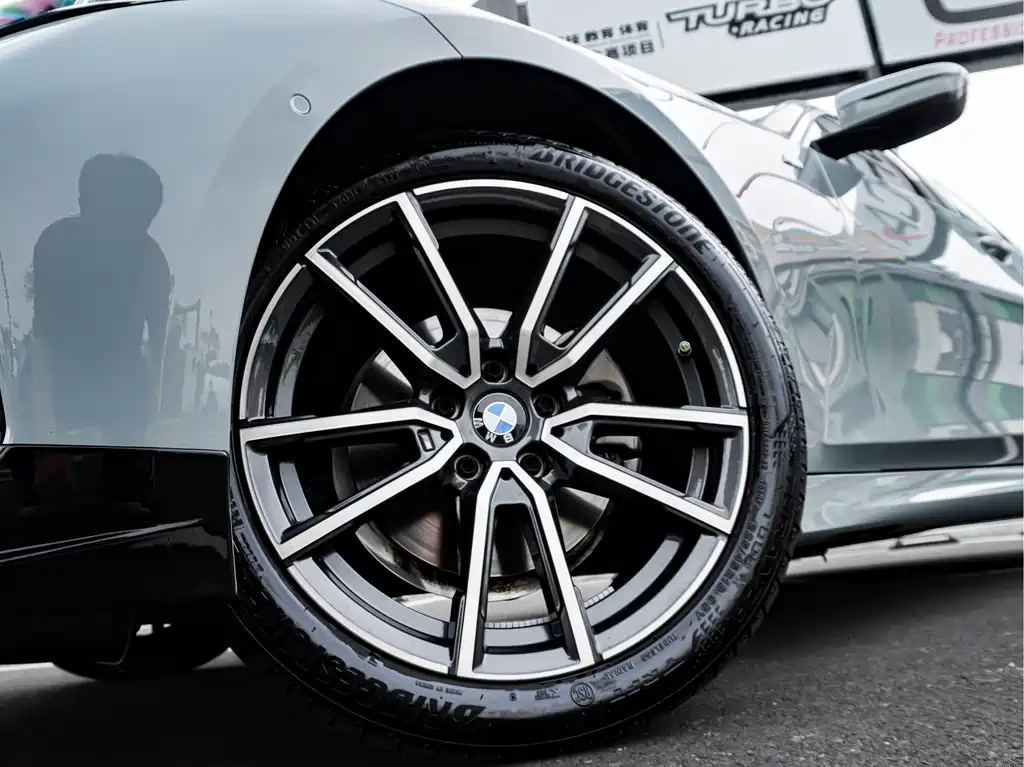 BMW 3 Series — миниатюра 7