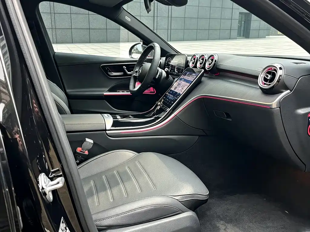 Mercedes-Benz C-Class — миниатюра 13