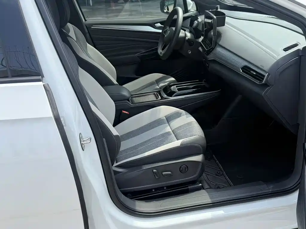 Volkswagen ID.4 Crozz — миниатюра 8