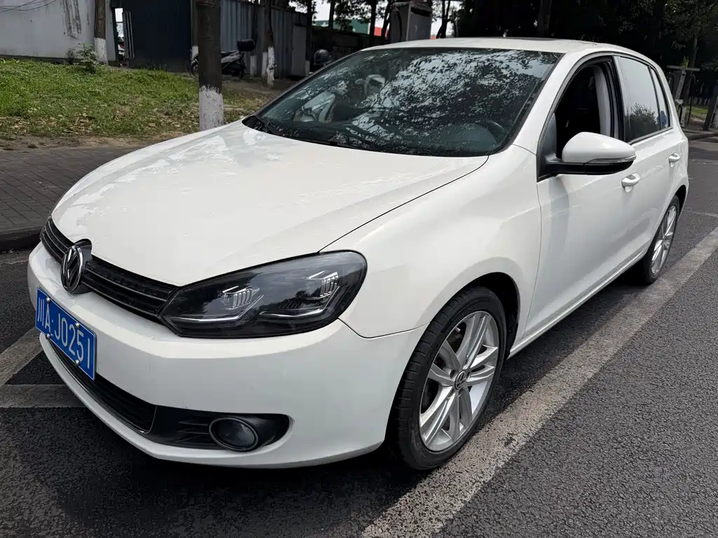 Купить Volkswagen Golf