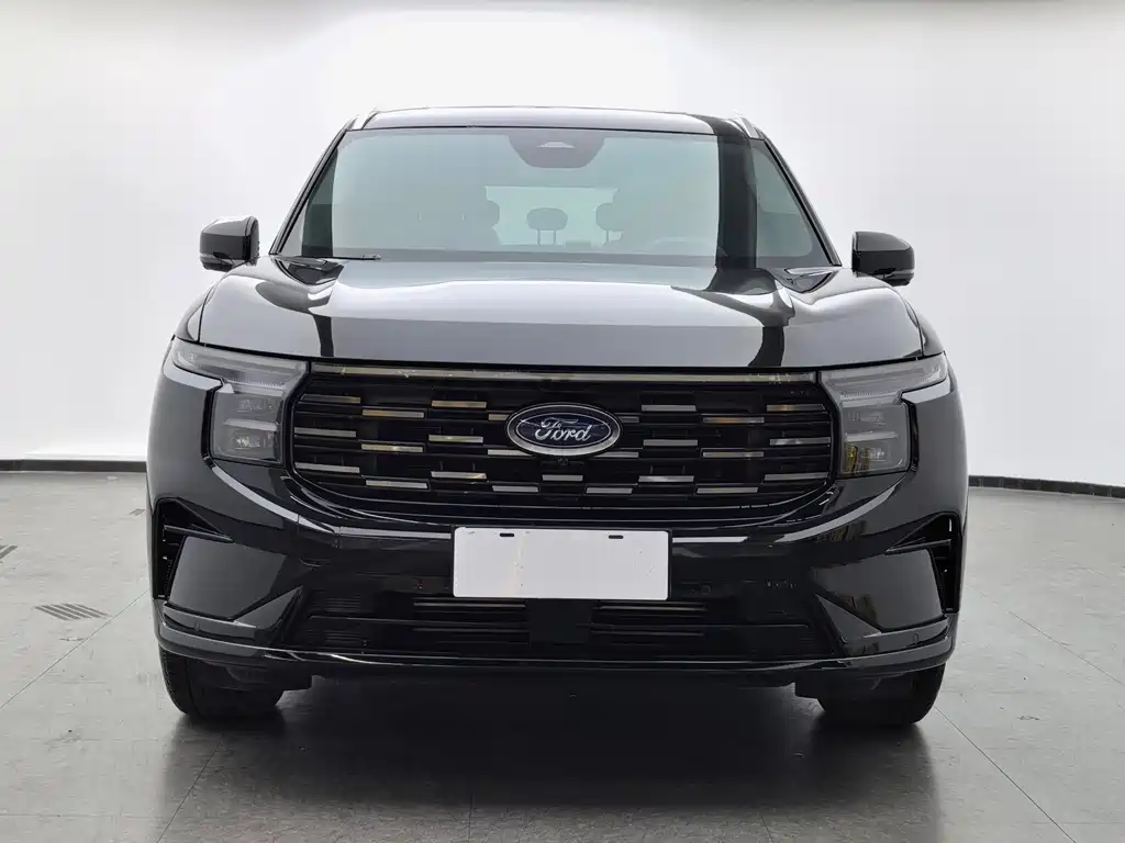 Ford Edge 2023 L 2.0T EcoBoost мест