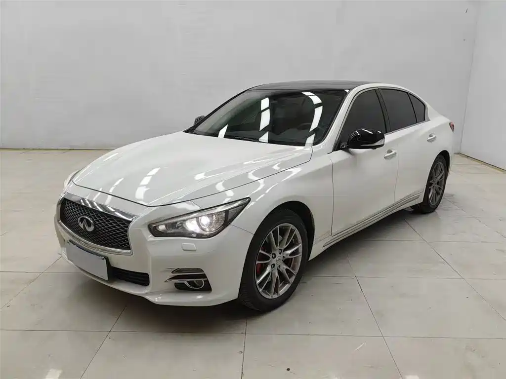 Купить Infiniti Q50L