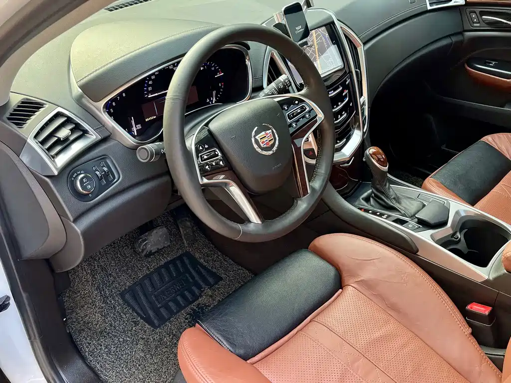 Cadillac SRX — миниатюра 7