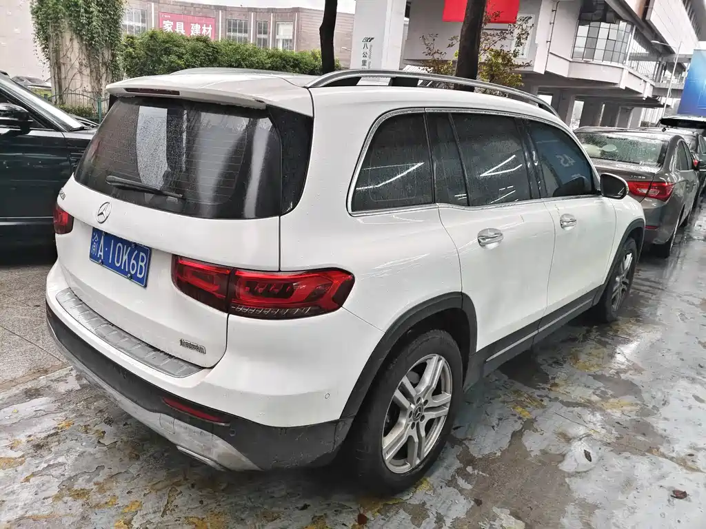 Mercedes-Benz GLB — миниатюра 10