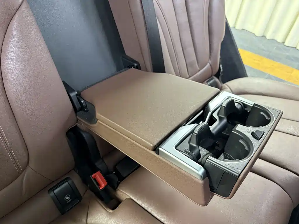 BMW X7 xDrive40i Leading Type Luxury Package, фото 28
