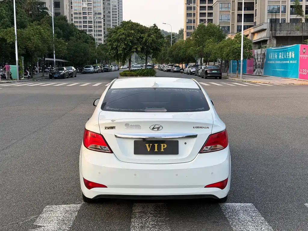 Hyundai Verna — миниатюра 8