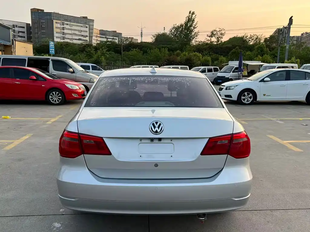 Volkswagen Jetta 1.6L Auto Comfort Type, фото 11