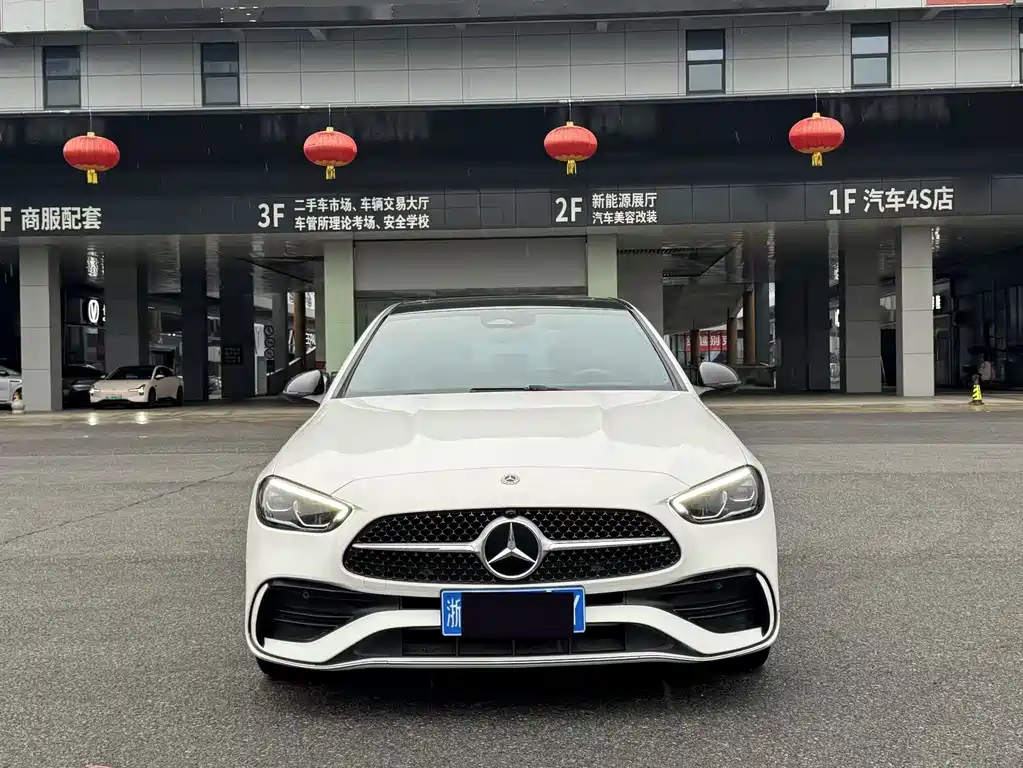 Mercedes-Benz C-Class 2022