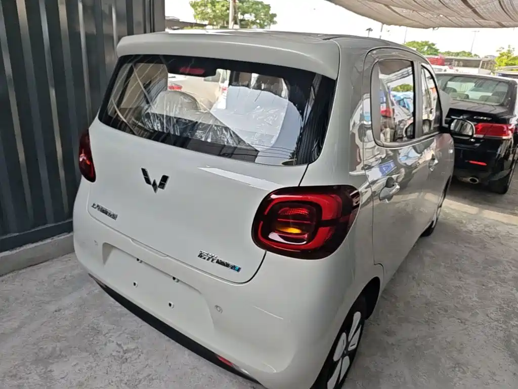 Wuling MINIEV — миниатюра 7
