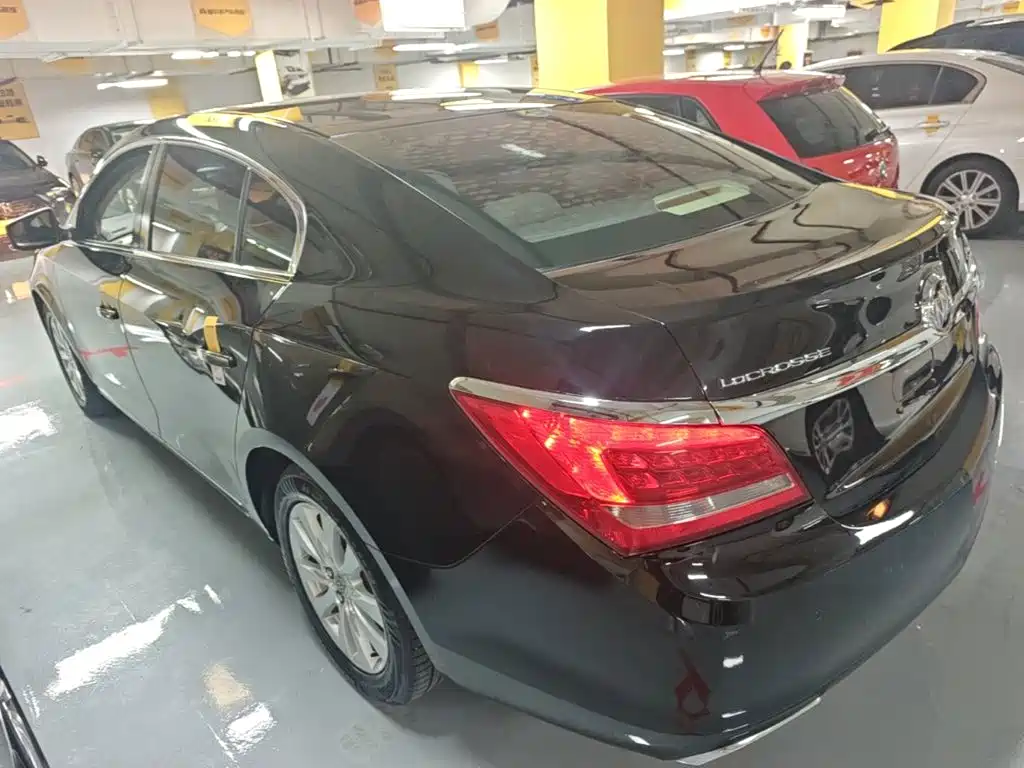 Buick LaCrosse — миниатюра 5