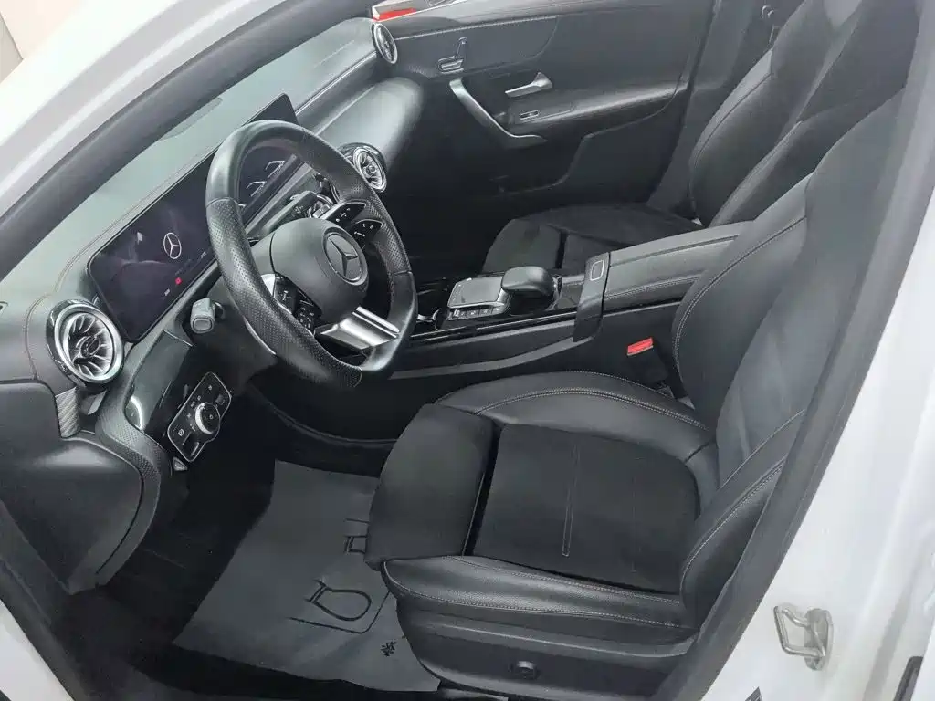Mercedes-Benz A-Class — миниатюра 16