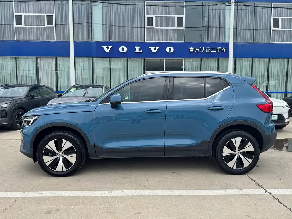 Volvo XC40 — миниатюра 3