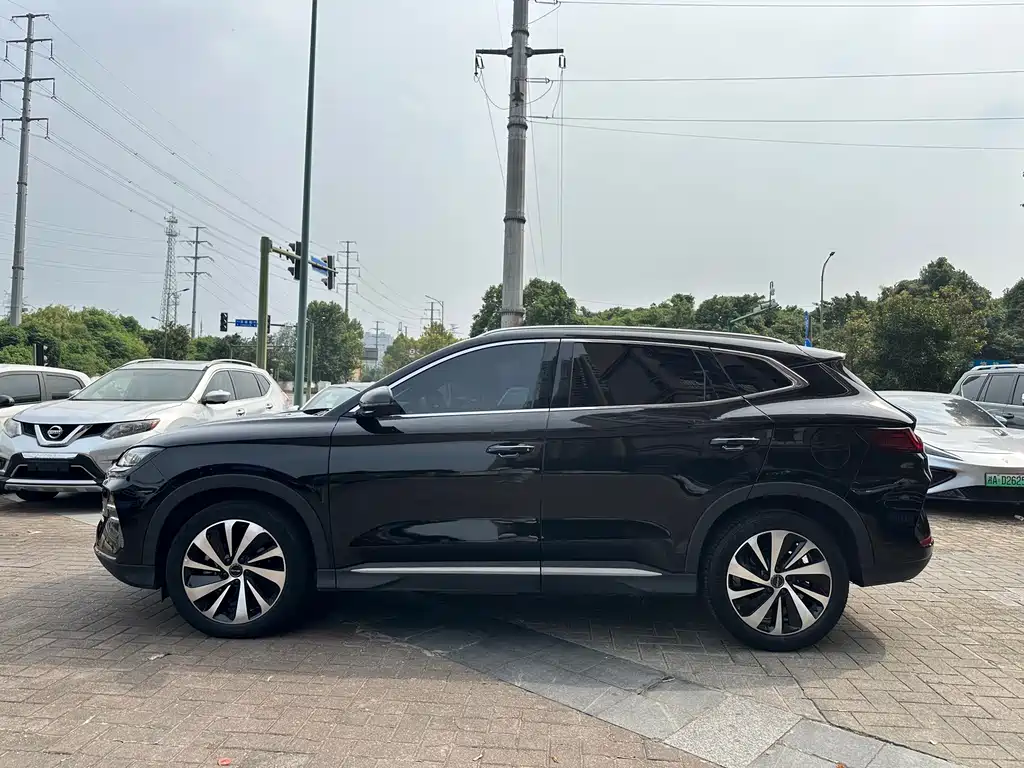 BYD PLUS New Energy — миниатюра 4