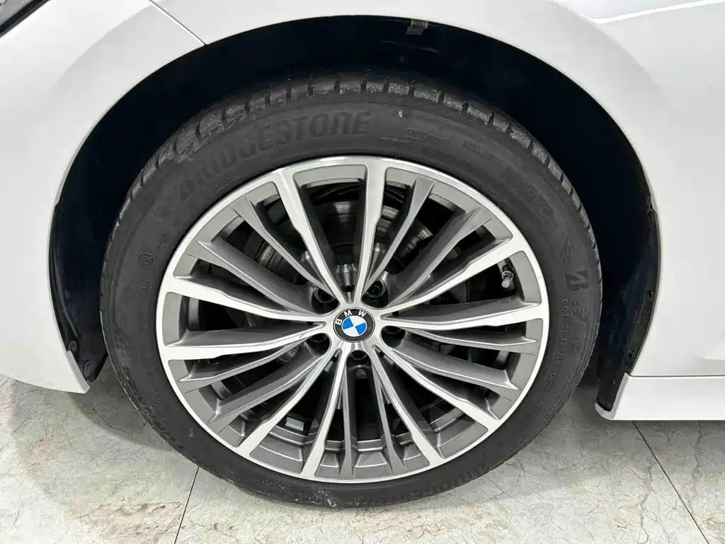 BMW 3 Series — миниатюра 24
