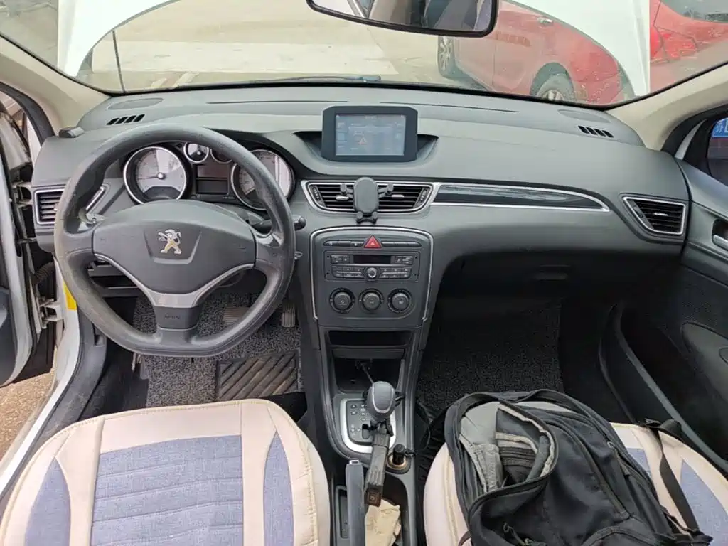 Peugeot 308 — миниатюра 14