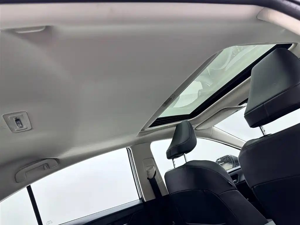 Toyota Camry id 4669219 из Китая 18