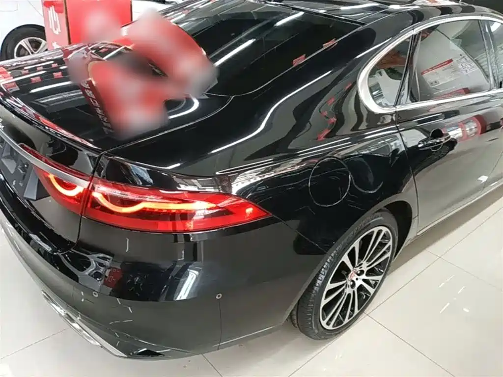 Jaguar XFL 2024 2.0T P250 Premium Luxury