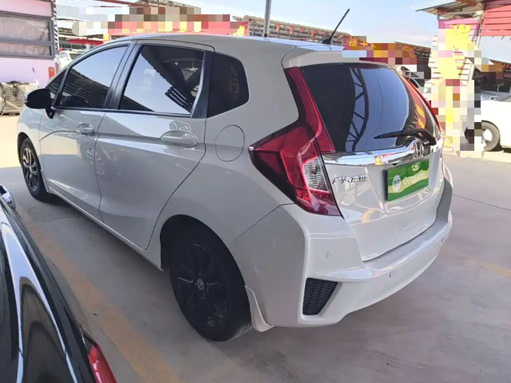 Honda Fit — миниатюра 5