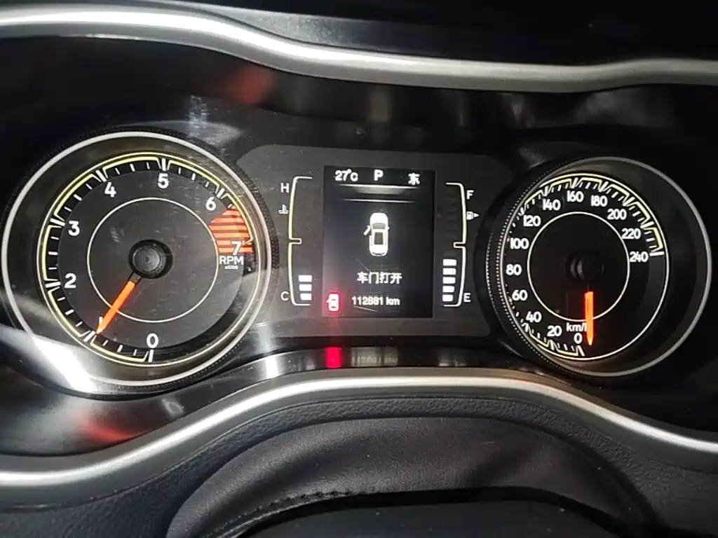 Jeep Cherokee — миниатюра 12