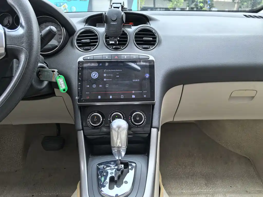 Peugeot 408 — миниатюра 12